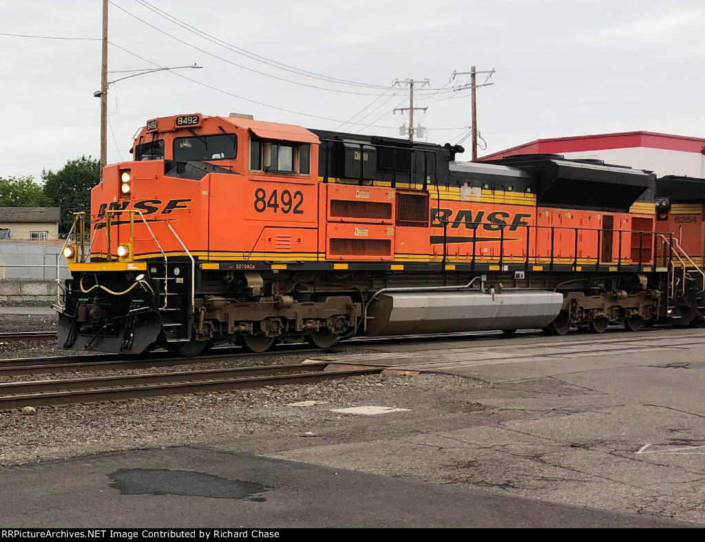 BNSF 8492